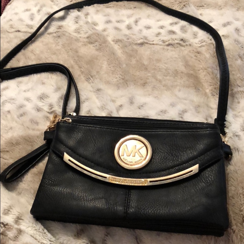 Crossbody purse
